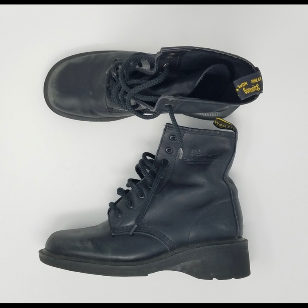 Dr. Doc Martens US 6 Air Wair